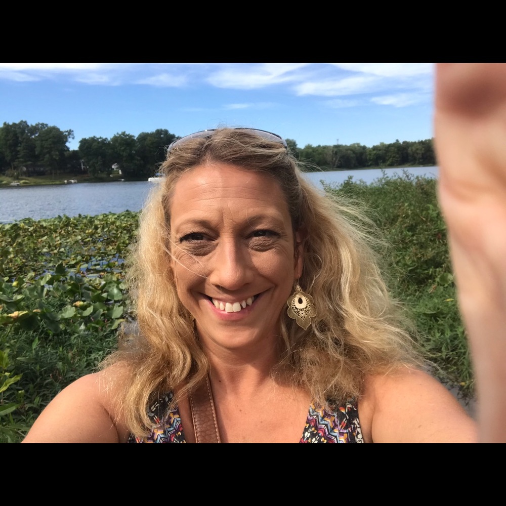 Meet your Posher, Cara